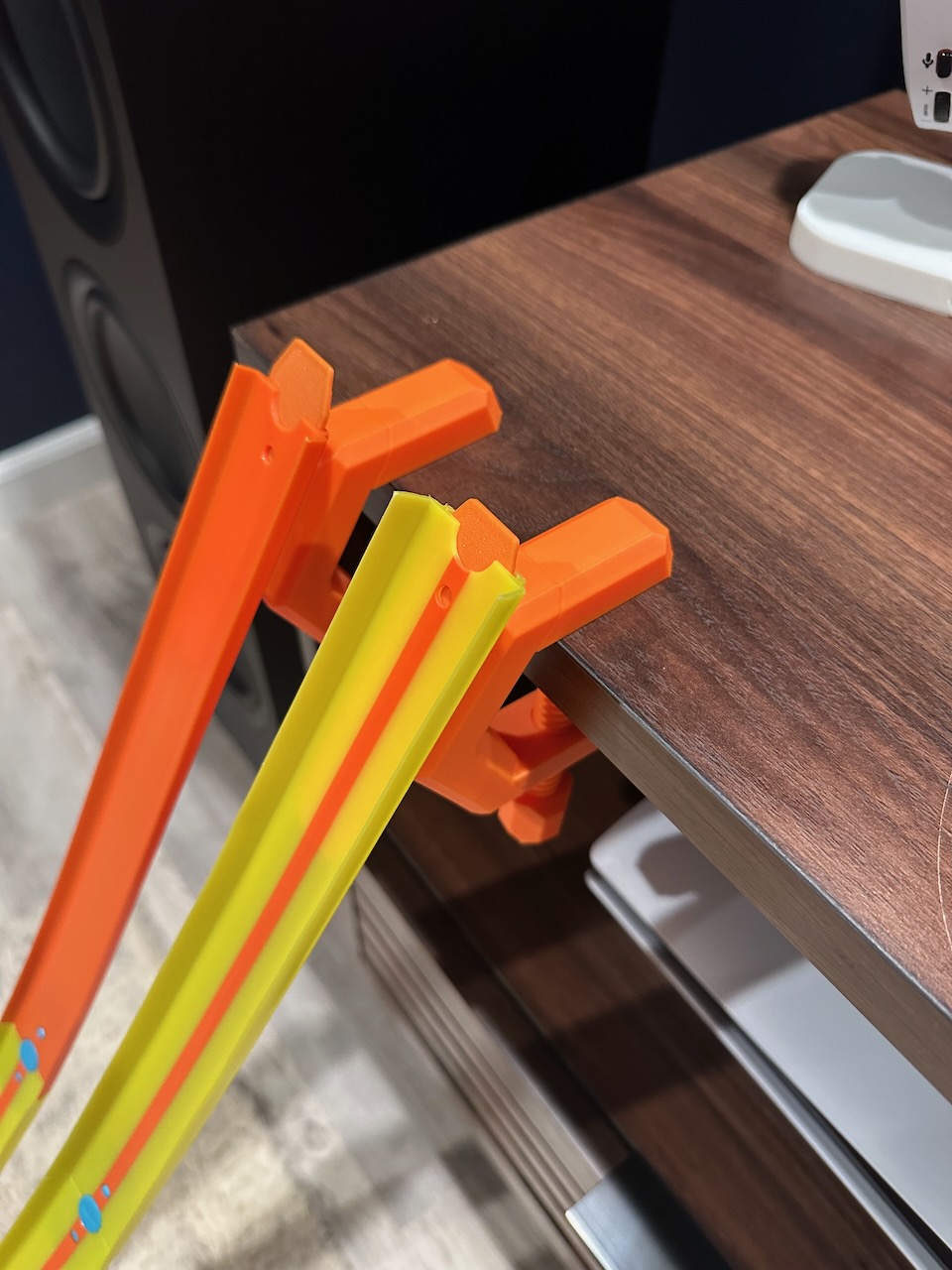 Hot Wheels Track Clamp